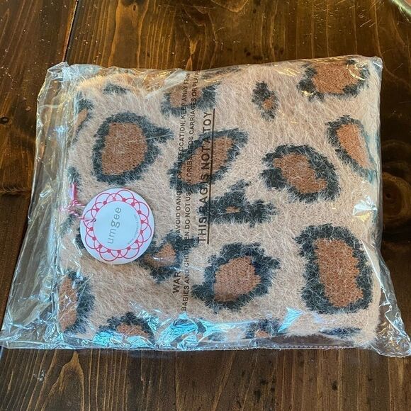 Umgee Leopard Print Cardigan. NWT - Picture 8 of 8